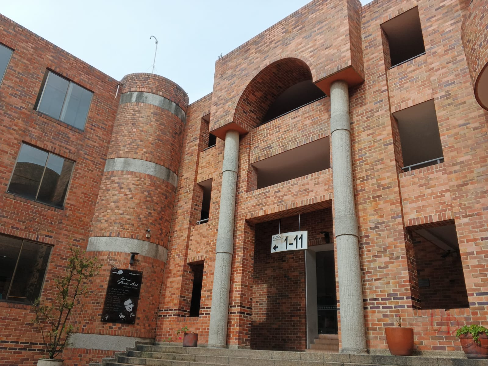 Sede de Biblioteca Sede Posgrados de la Facultad de Ciencias y Educación